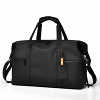 sac à bandoulière souple sur fond blanc 3/4