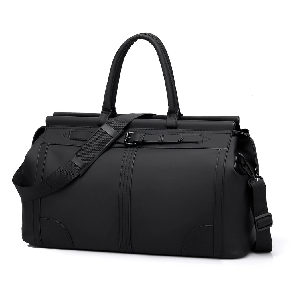 sac de voyage hydrophobe noir sur fond blanc 