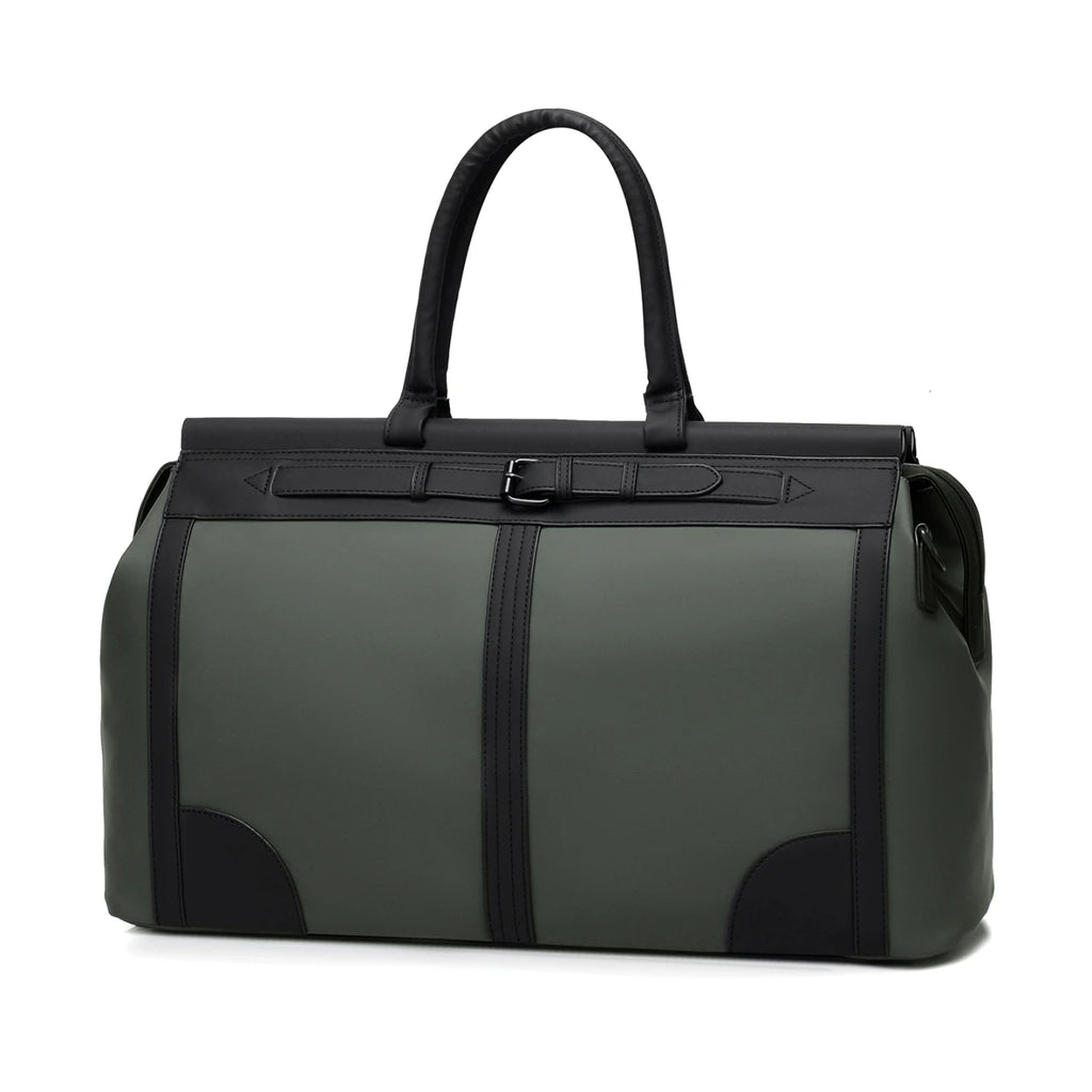 sac de voyage hydrophobe vert sur fond blanc