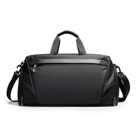 sac de voyage multifonctions noir sur fond blanc 
